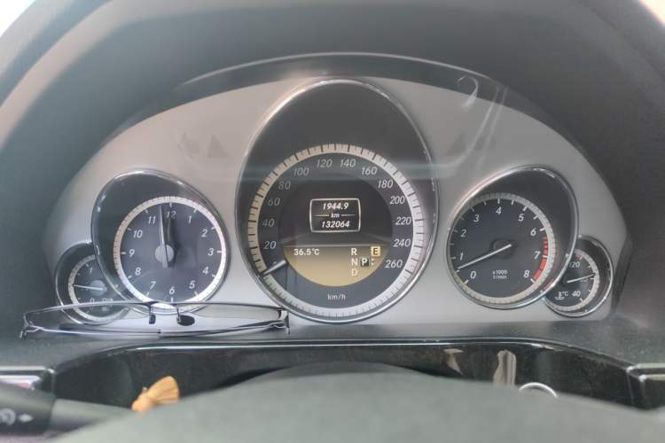 Used Mercedes-Benz E-Class 2012 E 300 L Fashion Model Instrument Cluster