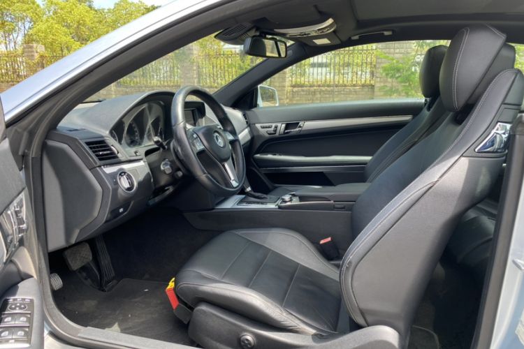 Used Mercedes-Benz E-Class 2012 E 200 CGI Coupe Interior 2