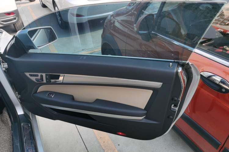 Used Mercedes-Benz E-Class 2012 E 200 CGI Coupe Interior 6