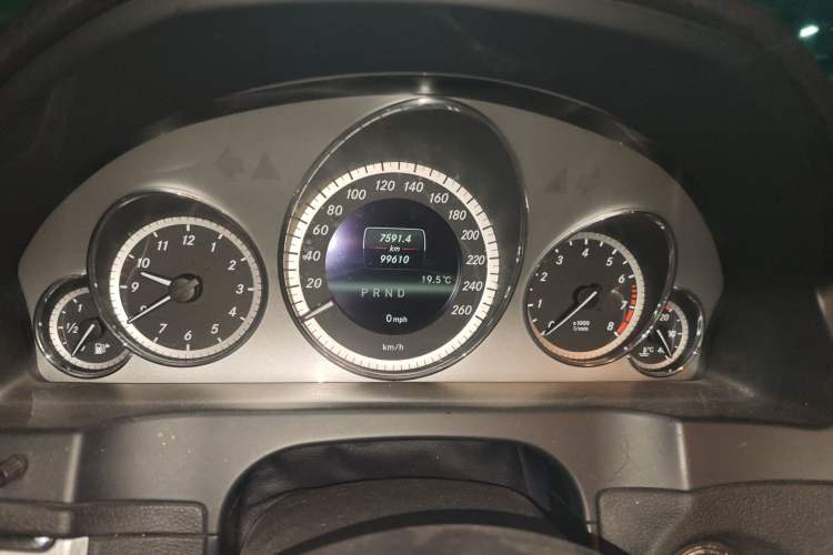 Used Mercedes-Benz E-Class 2012 E 200 CGI Coupe Odometer Close Up