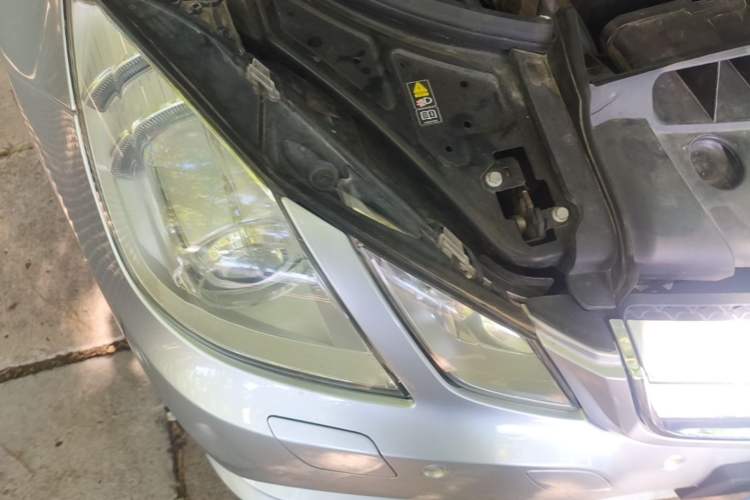 Used Mercedes-Benz E-Class 2012 E 200 CGI Coupe Right Front Headlight