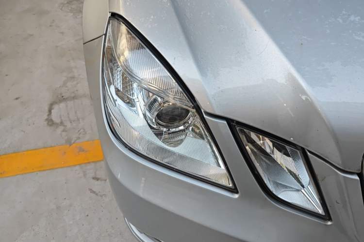 Used Mercedes-Benz E-Class 2012 E 200 L CGI Elegant Model Right Front Headlight
