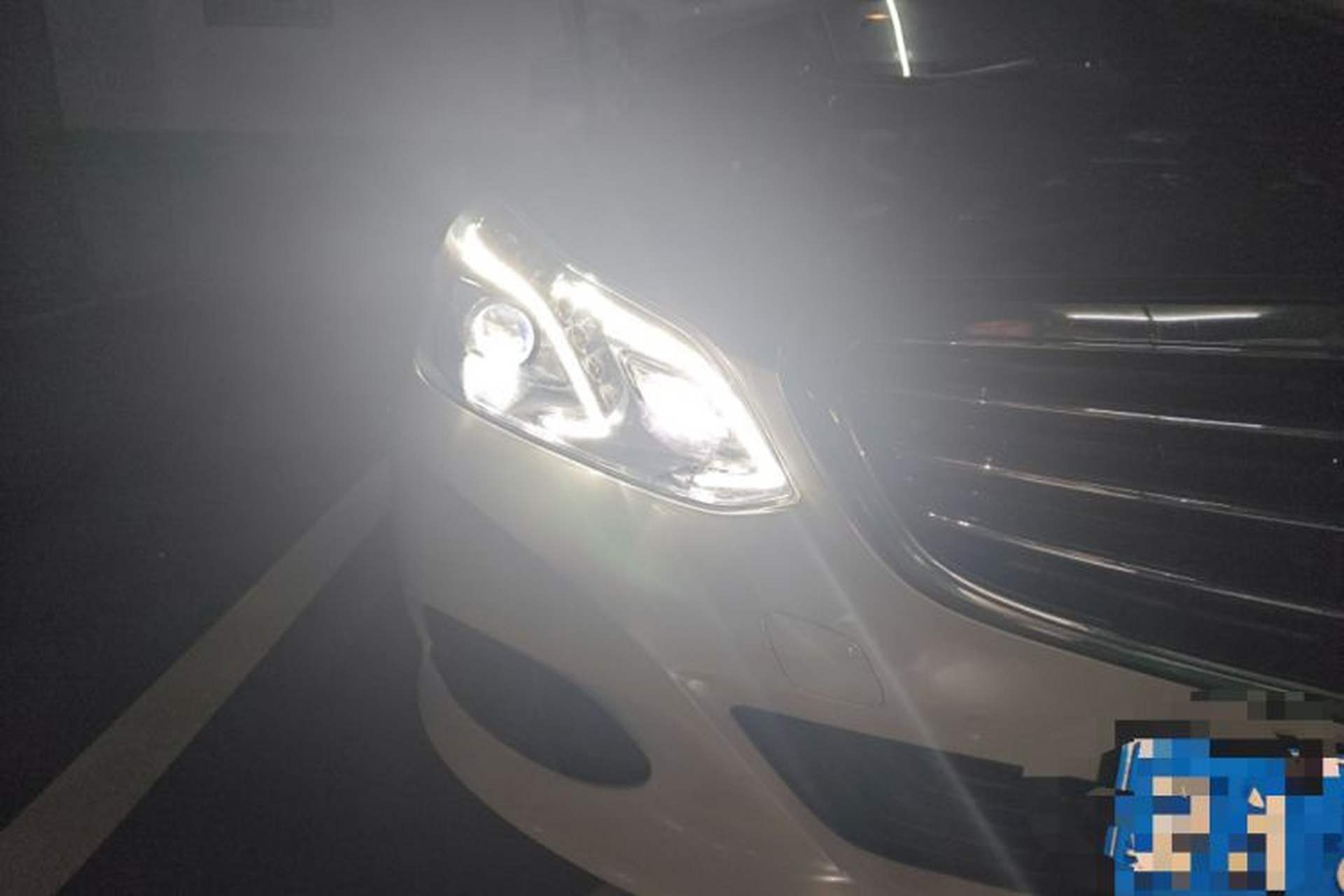Used Mercedes-Benz E-Class 2012 E 260 L CGI Fashion Model Right Front Headlight