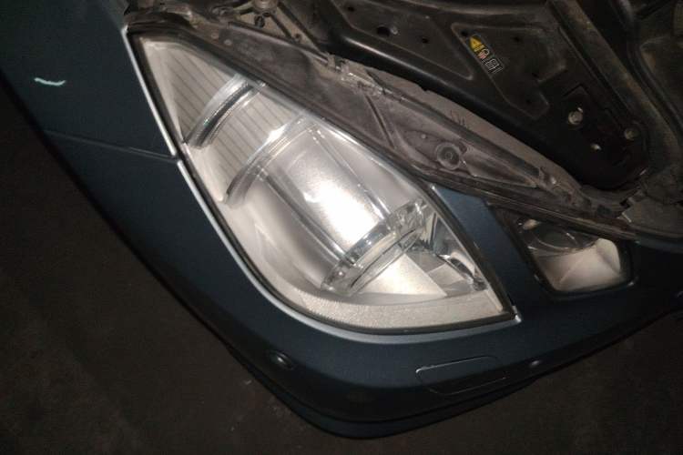 Used Mercedes-Benz E-Class 2012 E 200 CGI Coupe Right Front Headlight