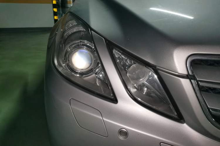 Used Mercedes-Benz E-Class 2012 E 200 CGI Coupe Right Front Headlight