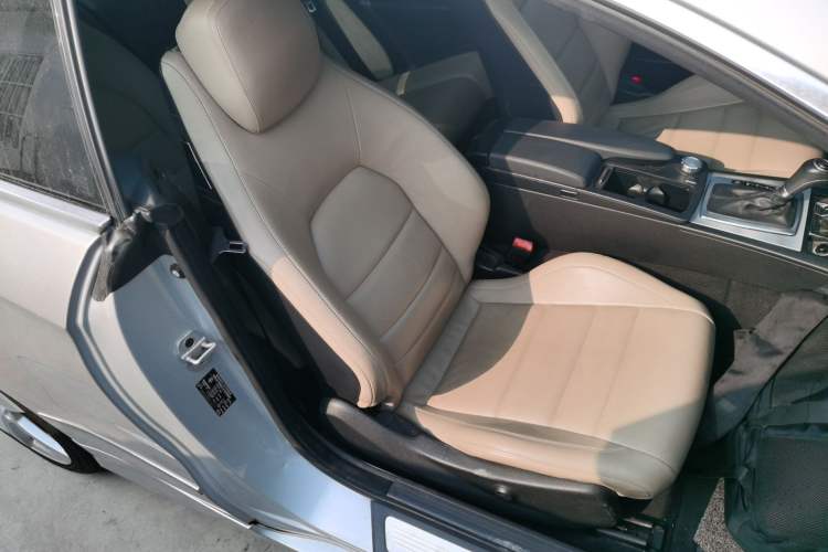 Used Mercedes-Benz E-Class 2012 E 200 CGI Coupe Right Front Seat