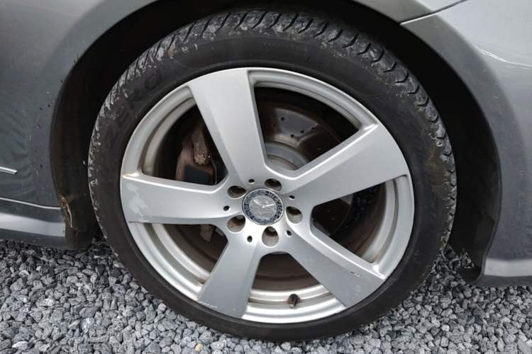 Used Mercedes-Benz E-Class 2012 E 200 CGI Coupe Right Front Wheel Hub