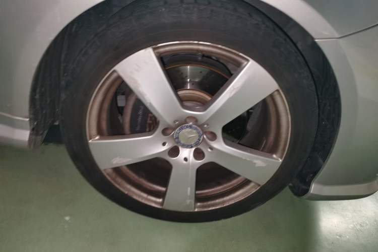 Used Mercedes-Benz E-Class 2012 E 200 CGI Coupe Right Front Wheel Hub
