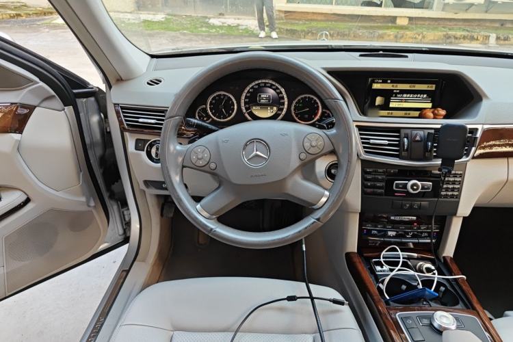 Used Mercedes-Benz E-Class 2012 E 200 L CGI Elegant Model Steering Wheel