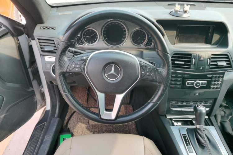 Used Mercedes-Benz E-Class 2012 E 200 CGI Coupe Steering Wheel