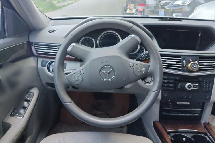 Used Mercedes-Benz E-Class 2012 E 300 L Elegant Model Steering Wheel