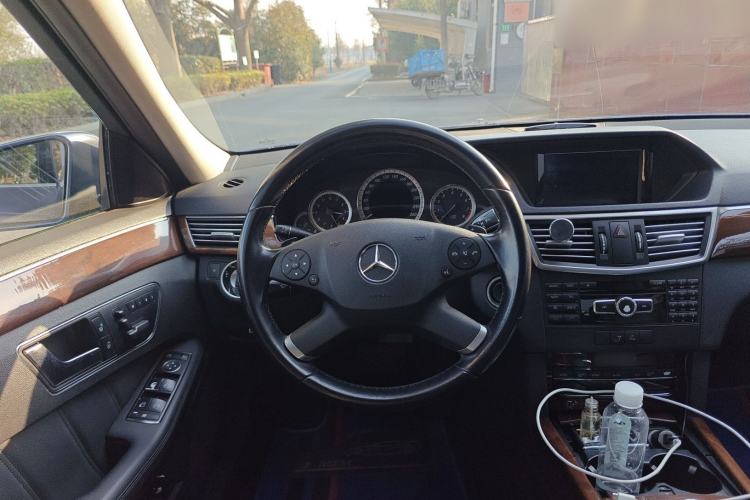 Used Mercedes-Benz E-Class 2012 E 260 L CGI Fashion Model Steering Wheel