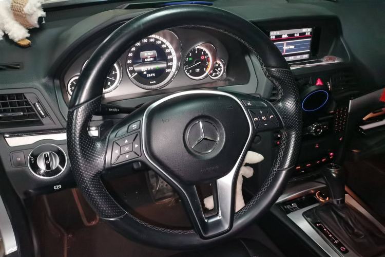 Used Mercedes-Benz E-Class 2012 E 200 CGI Coupe Steering Wheel