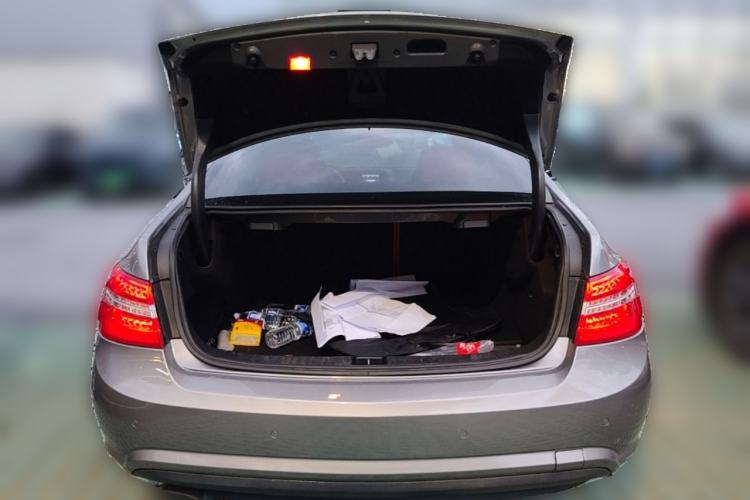 Used Mercedes-Benz E-Class 2012 E 200 CGI Coupe Trunk