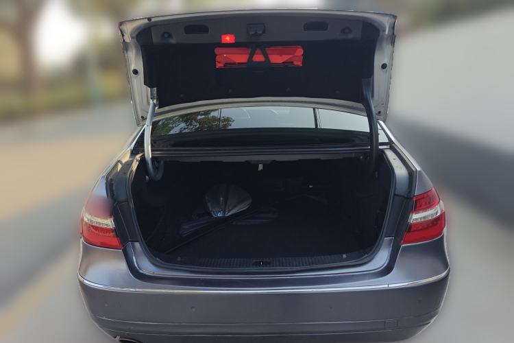 Used Mercedes-Benz E-Class 2012 E 260 L CGI Fashion Model Trunk