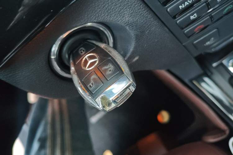 Used Mercedes-Benz E-Class 2012 E 260 L CGI Fashion Model Vehicle Key