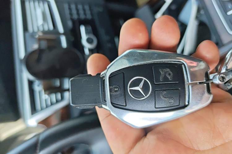 Used Mercedes-Benz E-Class 2012 E 300 L Elegant Model Vehicle Key