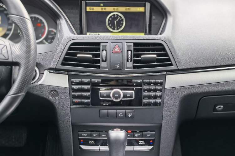 Used Mercedes-Benz E-Class 2012 E 260 CGI Coupe Audio And AC Panel
