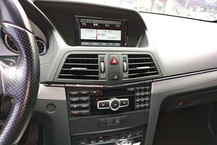 Used Mercedes-Benz E-Class 2012 E 200 CGI Coupe Audio And AC Panel