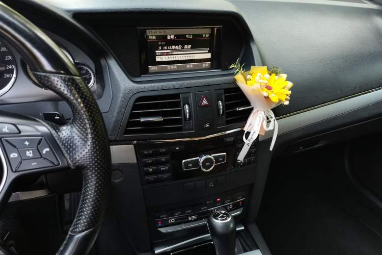 Used Mercedes-Benz E-Class 2012 E 200 CGI Coupe Audio And AC Panel