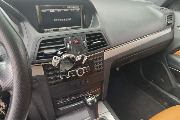 Used Mercedes-Benz E-Class 2012 E 260 CGI Coupe Audio And AC Panel