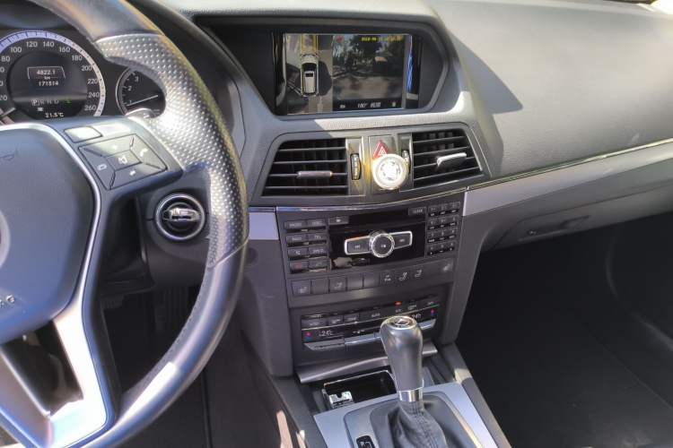 Used Mercedes-Benz E-Class 2012 E 260 CGI Convertible Audio And AC Panel