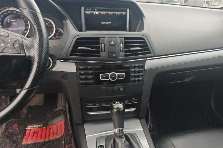 Used Mercedes-Benz E-Class 2012 E 260 CGI Coupe Audio And AC Panel