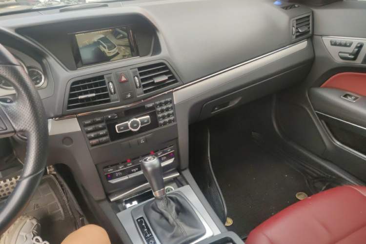 Used Mercedes-Benz E-Class 2012 E 200 CGI Coupe Audio And AC Panel