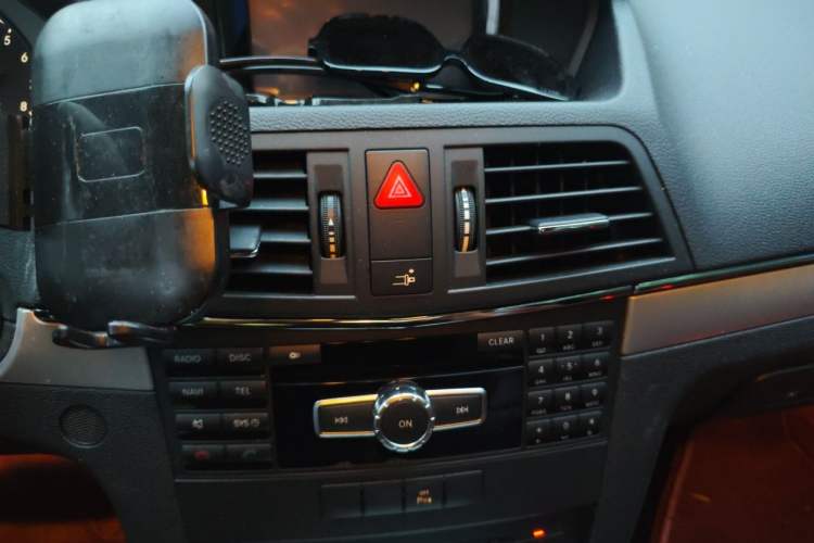 Used Mercedes-Benz E-Class 2012 E 200 CGI Coupe Audio And AC Panel