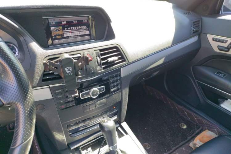 Used Mercedes-Benz E-Class 2012 E 200 CGI Coupe Audio And AC Panel