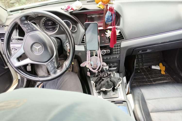 Used Mercedes-Benz E-Class 2012 E 260 CGI Convertible Center Console