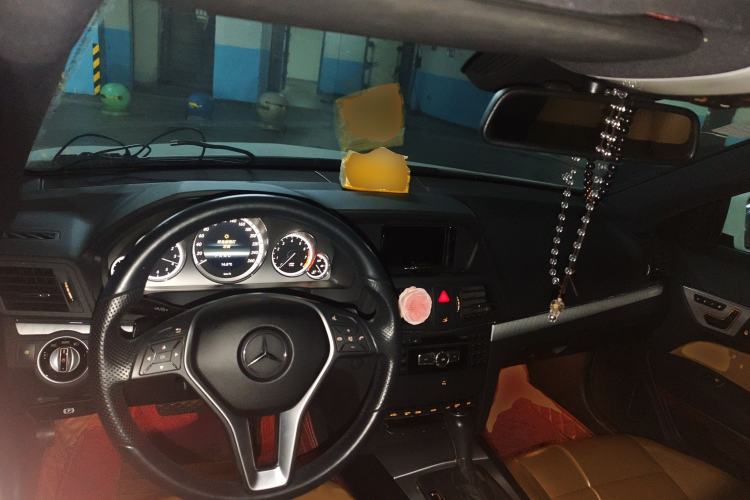 Used Mercedes-Benz E-Class 2012 E 200 CGI Coupe Center Console