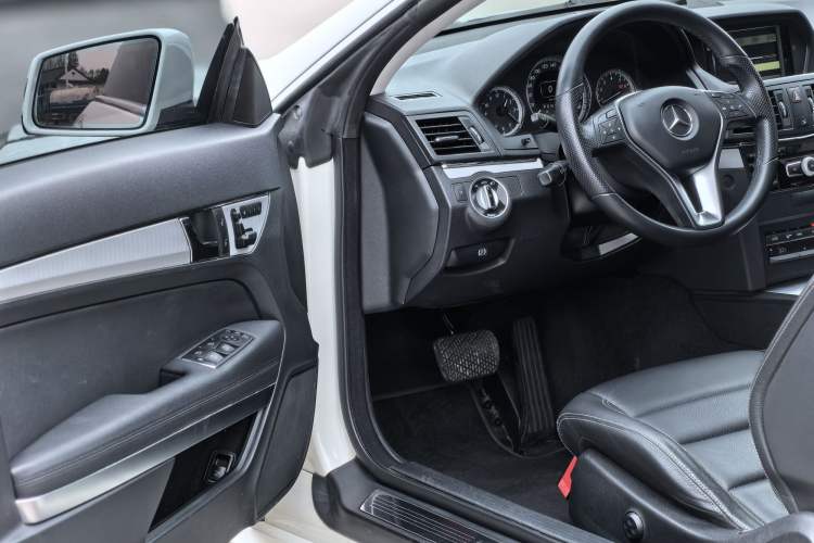 Used Mercedes-Benz E-Class 2012 E 260 CGI Coupe Driver Seat