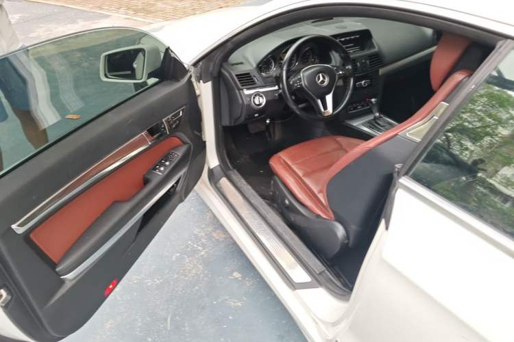 Used Mercedes-Benz E-Class 2012 E 200 CGI Coupe Driver Seat