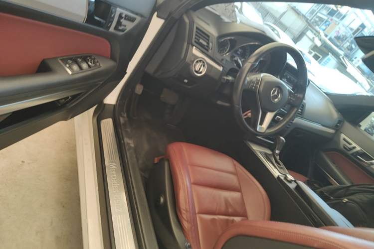Used Mercedes-Benz E-Class 2012 E 200 CGI Coupe Driver Seat