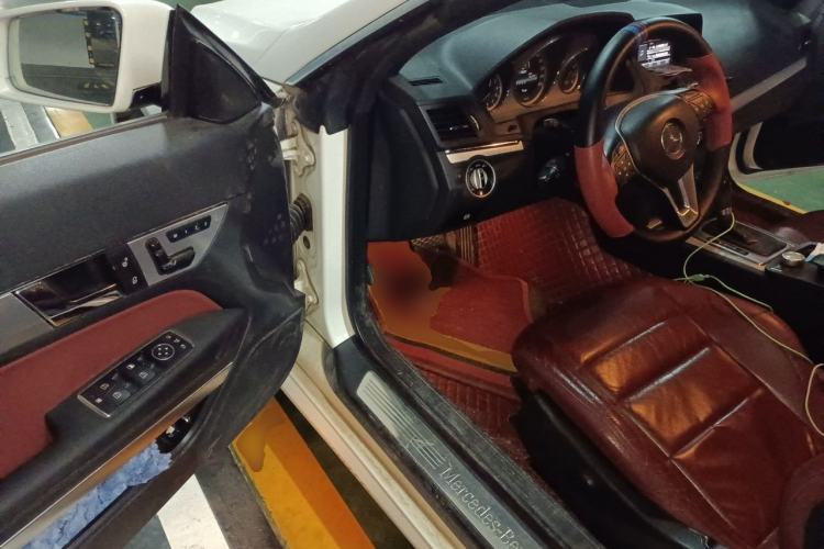 Used Mercedes-Benz E-Class 2012 E 200 CGI Coupe Driver Seat