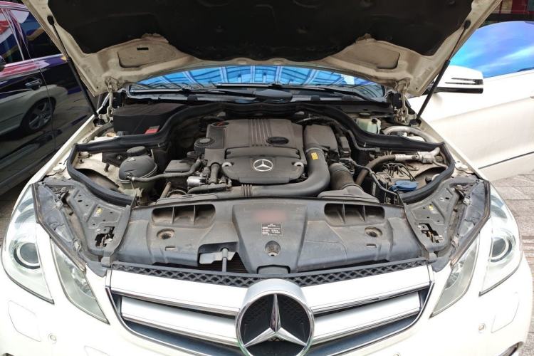 Used Mercedes-Benz E-Class 2012 E 200 CGI Coupe Engine Bay