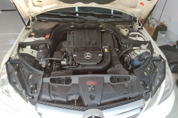 Used Mercedes-Benz E-Class 2012 E 200 CGI Coupe Engine Bay