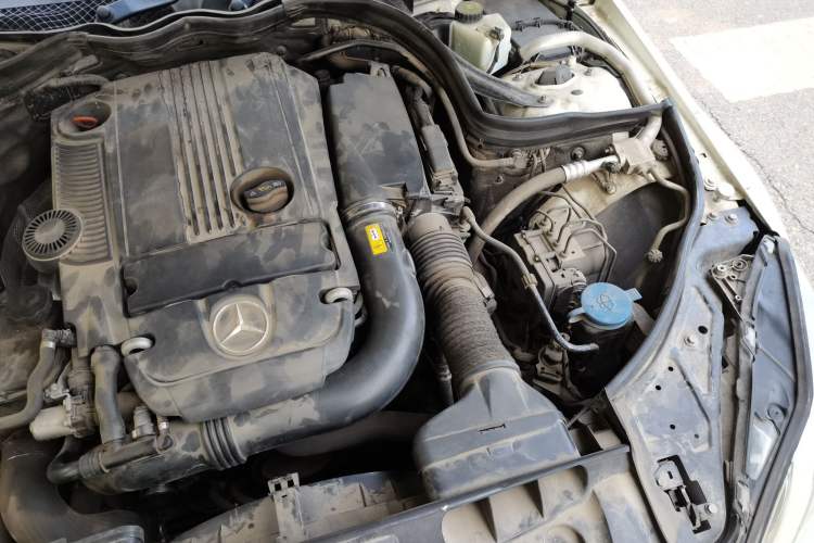 Used Mercedes-Benz E-Class 2012 E 200 CGI Coupe Engine Bay Left