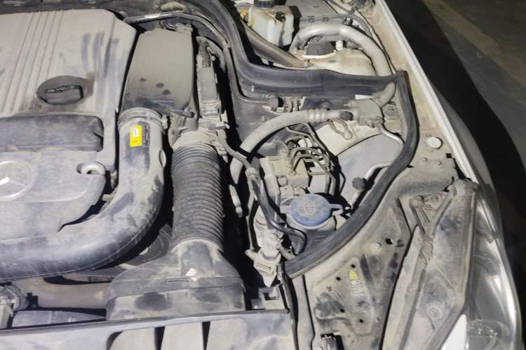 Used Mercedes-Benz E-Class 2012 E 200 CGI Coupe Engine Bay Left