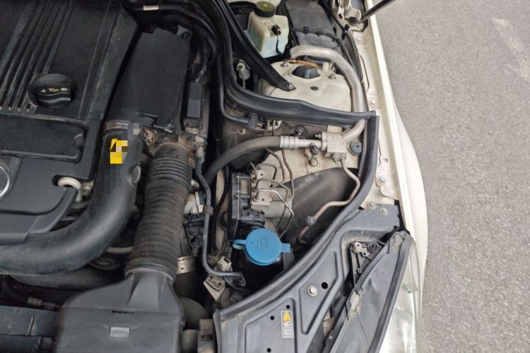 Used Mercedes-Benz E-Class 2012 E 200 CGI Coupe Engine Bay Left
