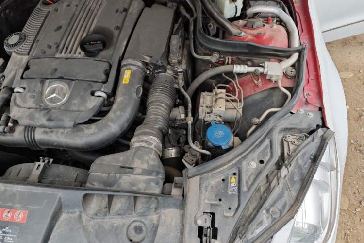 Used Mercedes-Benz E-Class 2012 E 260 CGI Coupe Engine Bay Left