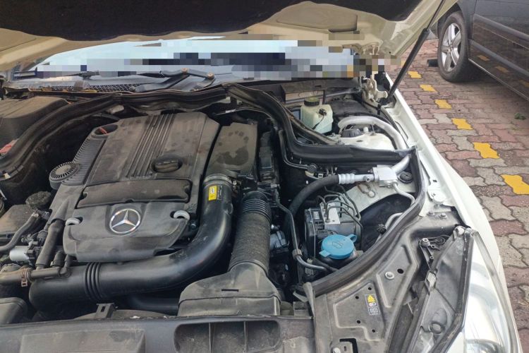 Used Mercedes-Benz E-Class 2012 E 260 CGI Coupe Engine Bay Left