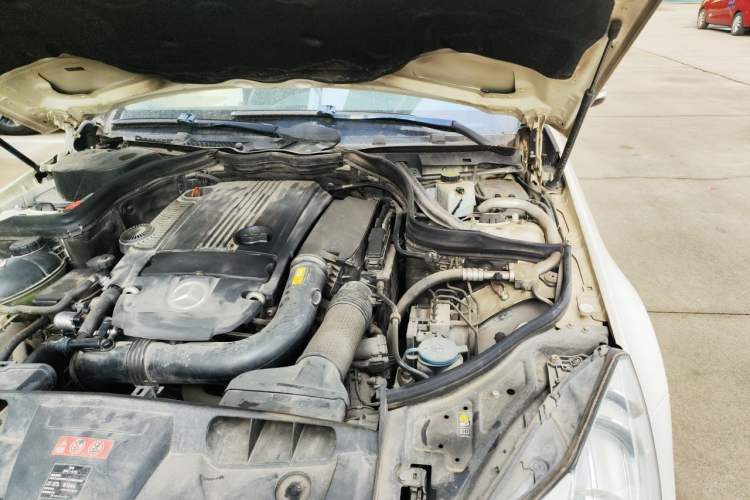 Used Mercedes-Benz E-Class 2012 E 260 CGI Coupe Engine Bay Left
