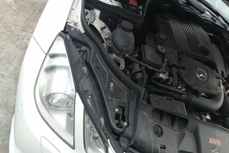 Used Mercedes-Benz E-Class 2012 E 200 CGI Coupe Engine Bay Right