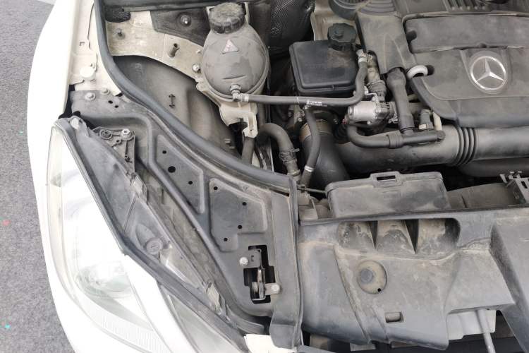 Used Mercedes-Benz E-Class 2012 E 200 CGI Coupe Engine Bay Right