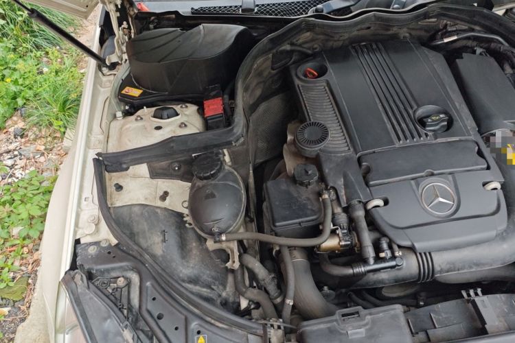 Used Mercedes-Benz E-Class 2012 E 200 CGI Coupe Engine Bay Right
