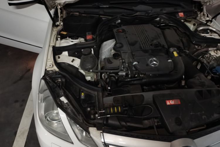 Used Mercedes-Benz E-Class 2012 E 200 CGI Coupe Engine Bay Right