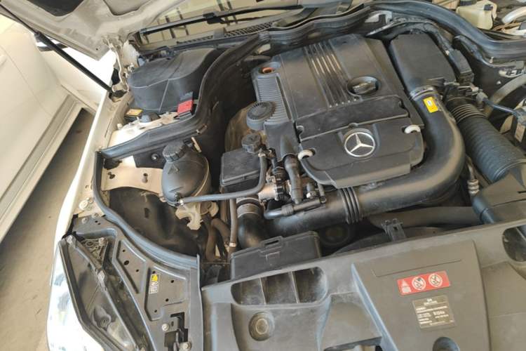 Used Mercedes-Benz E-Class 2012 E 200 CGI Coupe Engine Bay Right