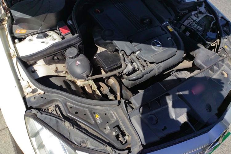 Used Mercedes-Benz E-Class 2012 E 200 CGI Coupe Engine Bay Right